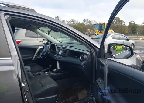 2018 Toyota Rav4 Xle from USA, damaged, VIN JTMRFREV7JJ193581